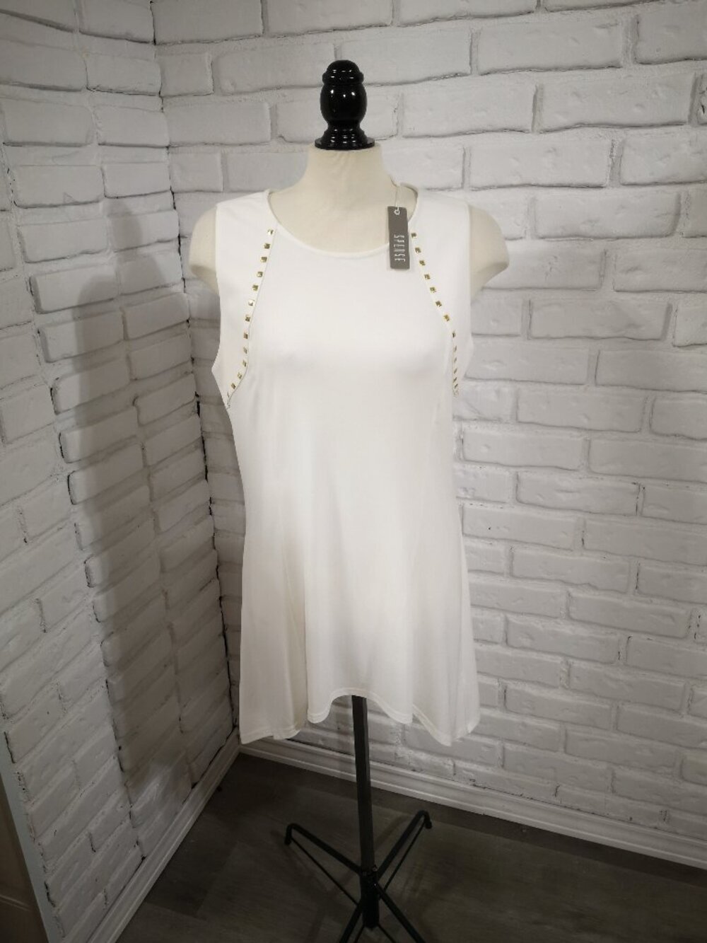 NWT Spense Ladies Size XL Ivory w/ Gold Tone Embellishments Sleeveless Tank Top